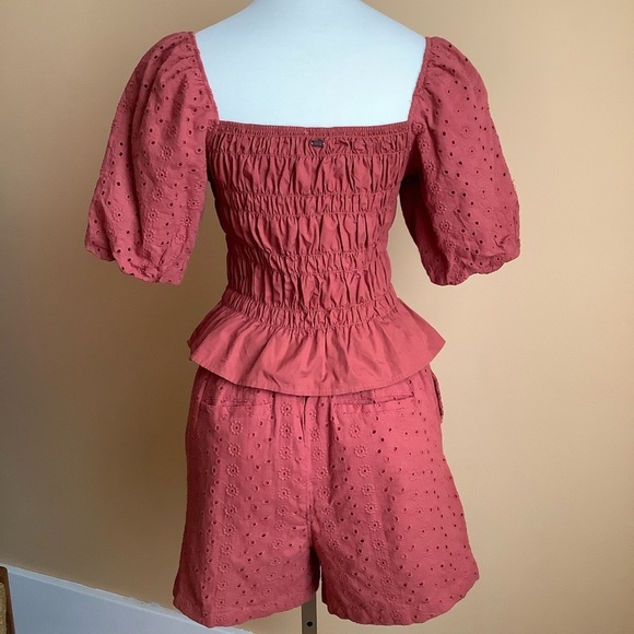 MEXX 2-Piece Smocked Peplum Eyelet Puff Sleeve Shorts Set Size M - Picture 4 of 16